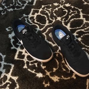 Black Nike SolarSoft SB Sneakers/ Shoes